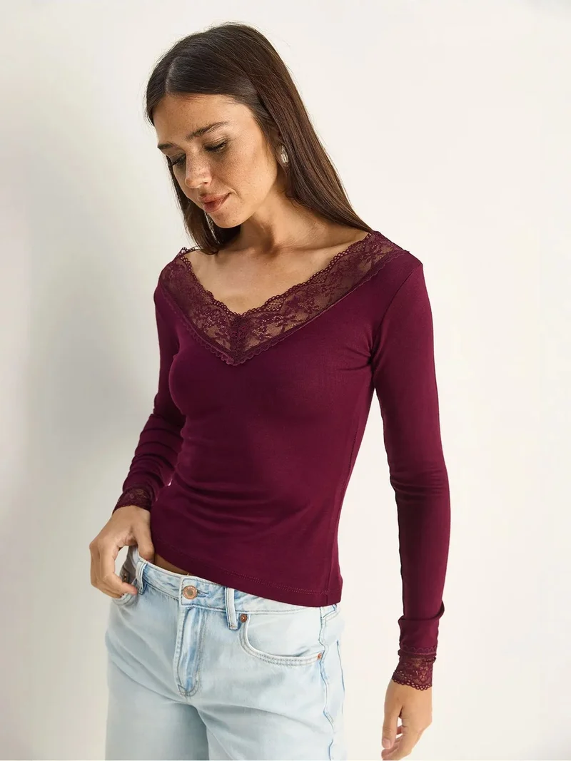 Bianco Lucci LUCCI Lace V-neck Long-sleeve Blouse