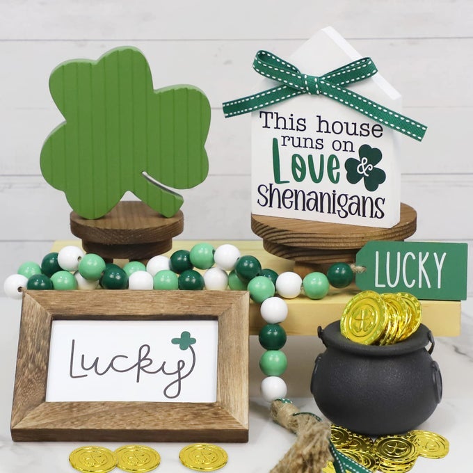 ST PATRICKS DAY DECORATIONS LUCKY SHAMROCK POT OF GOLD BEAD GARLAND HOUSE SHAPE ST PATRICKS DAY WOODEN SIGNS FOR TABLE SHELF DECOR
