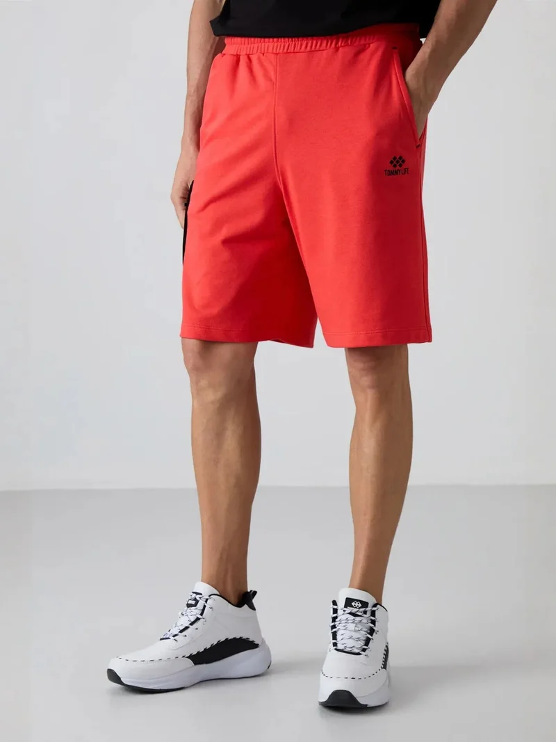 تومي لايف TOMMY Men's Wide-leg Cargo Shorts