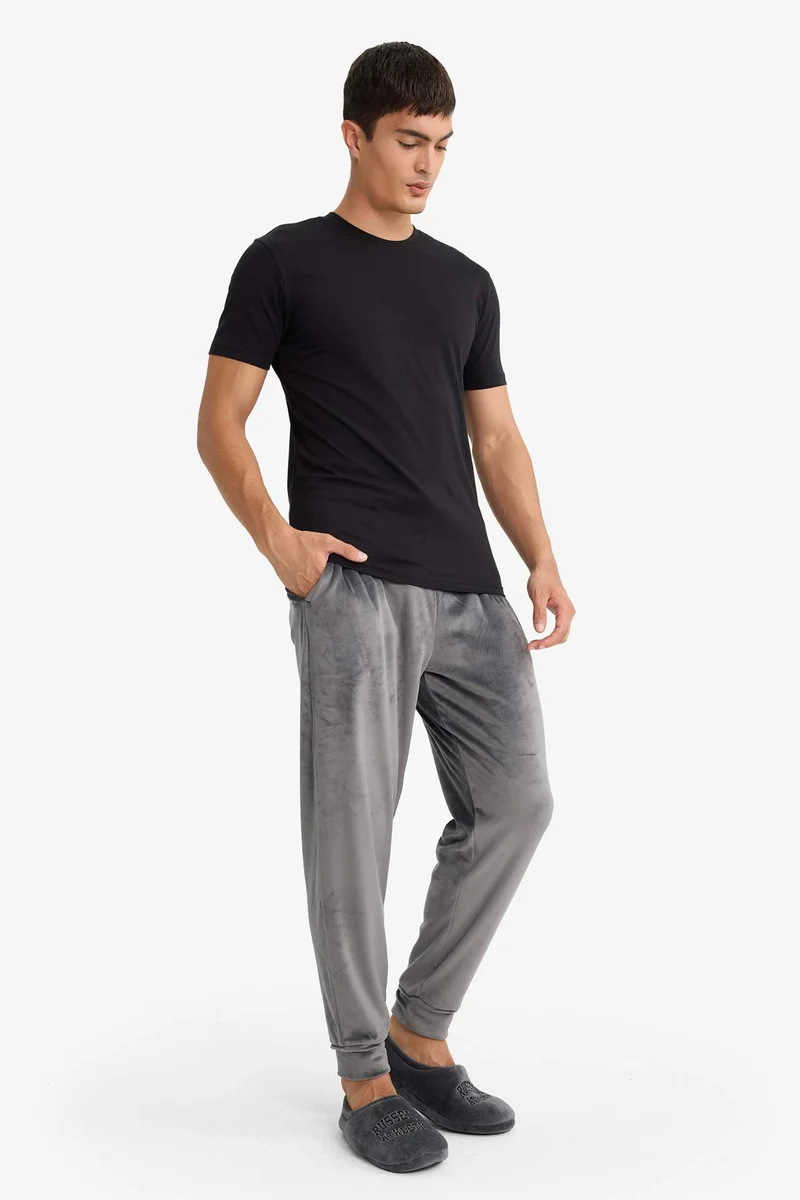 ديفاكتو Regular Fit Velvet Knitted Bottoms