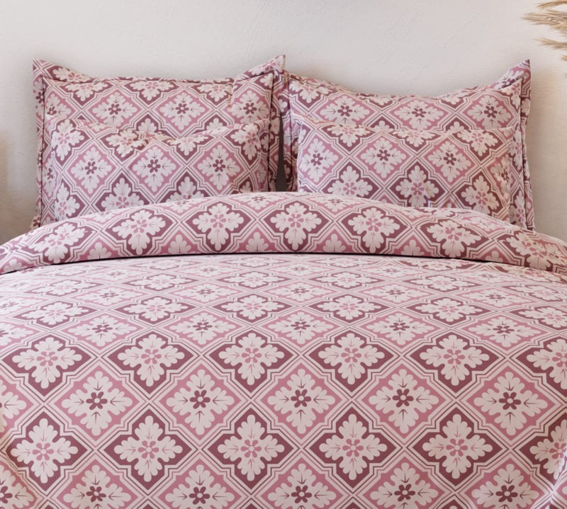 Subtlespreads Premium Cotton Feel Summer Cool Elastic Fitted Bedsheets King Size with 2 Pillow Covers || Bedsheets for Double Bed with Elastic Fitting (King Fitted, Pink Bubbles) - Image 2