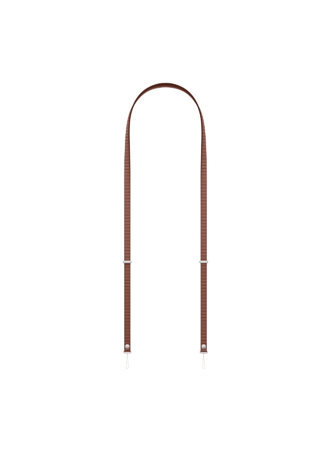 بلو فاير حزام كروس بودي قابل للتعديل لهواتف iPhone – حمل مريح بدون استخدام اليدين، تصميم منسوج ناعم، مصنوع من مواد معاد تدويرها، طول قابل للتعديل بالمغناطيس، مثالي للاستخدام اليومي - Image 1