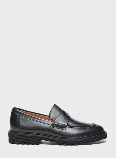 سيليست Formal Slip Ons