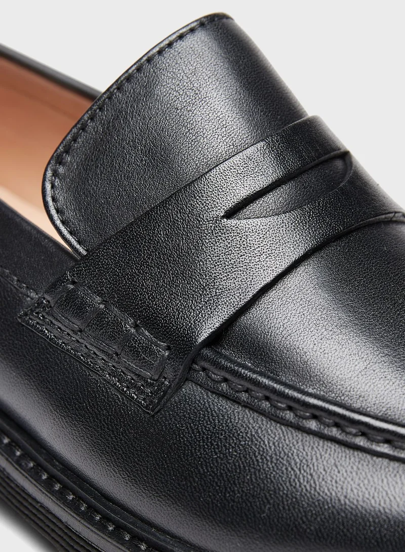 سيليست Formal Slip Ons