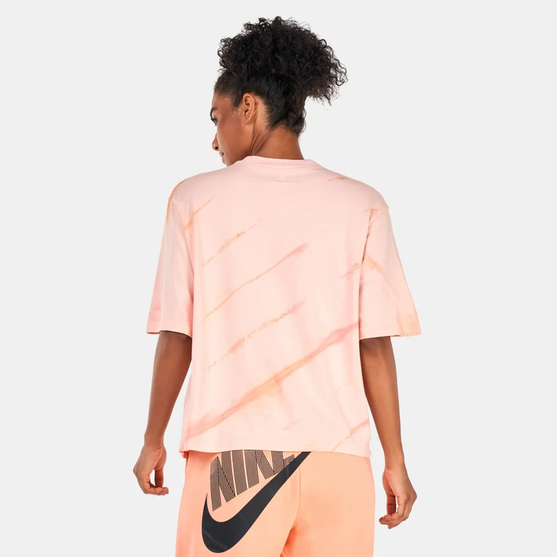 Nike Women's Sportswear Boxy T-Shirt