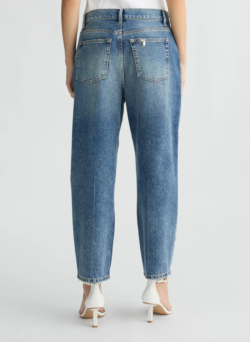 ليو جو بنطال جينز بقصة مستقيمة مزين بأحجار الراين