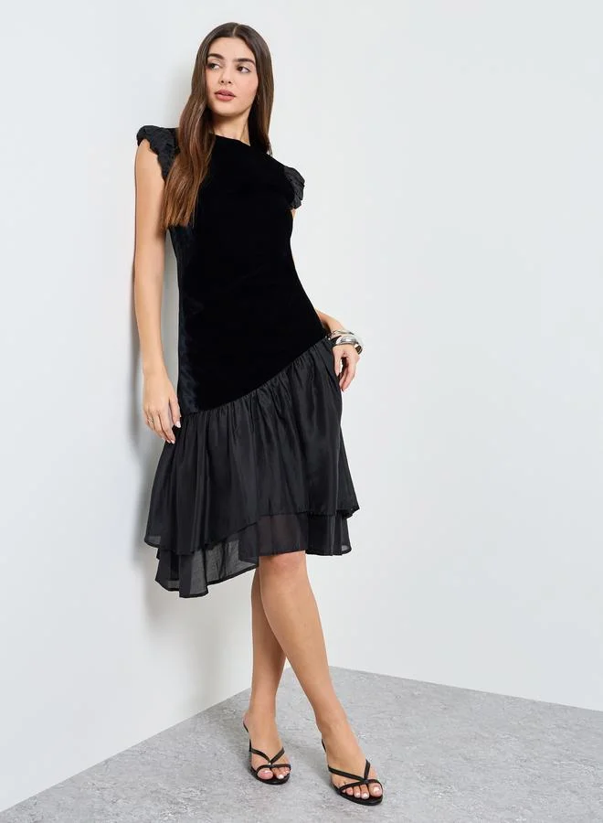 ستايلي Black Velvet Look Flared Knee Length Dress