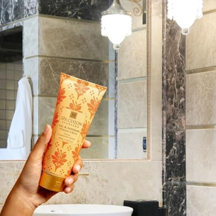 SPA CEYLON Sal and Saffron Vitamin E Enriched Facial Cleansing Foam | Gentle Cleanser | Hydrating | Skin Radiance - Image 5
