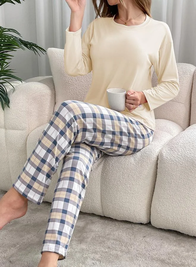 تايك تو طقم من بنطال بيجاما بطبعة مربعات وتيشيرت سادة