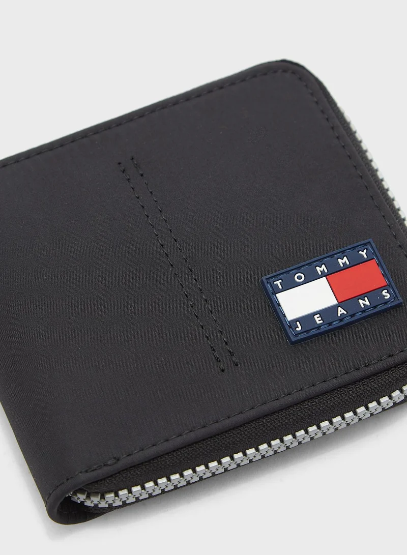 TOMMY JEANS Dimensions Hanging Bi-Fold