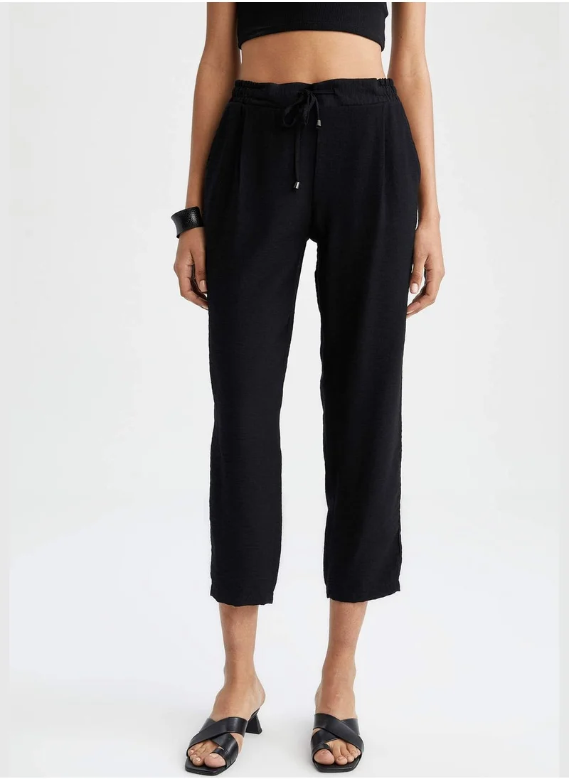 ديفاكتو Woman Jogger Fit Woven Trousers