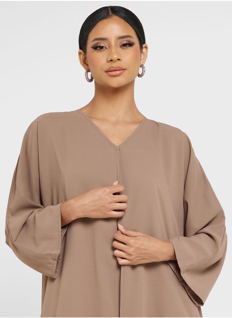 Khizana - Closed Abaya - Image 1