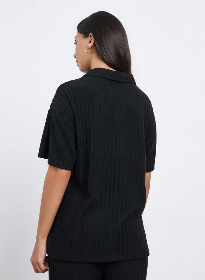 Styli Styli Black Ribbed Collared Oversized Top