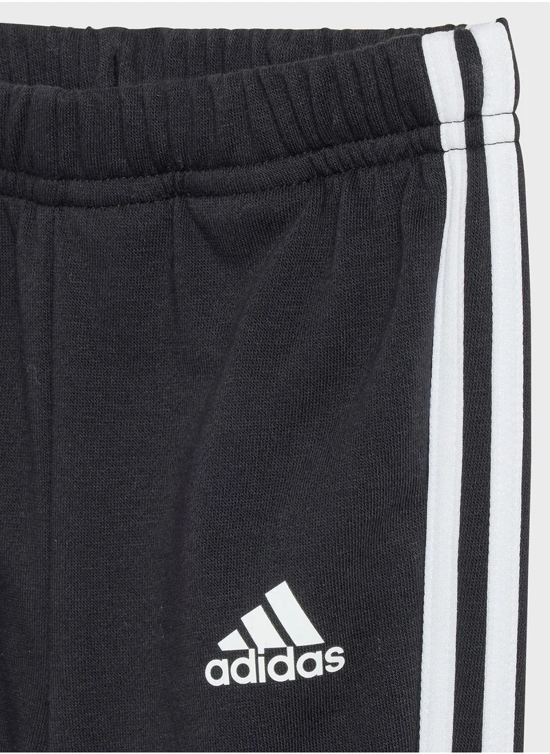 adidas بنطال جوغر مزين بثلاثة خطوط للأطفال