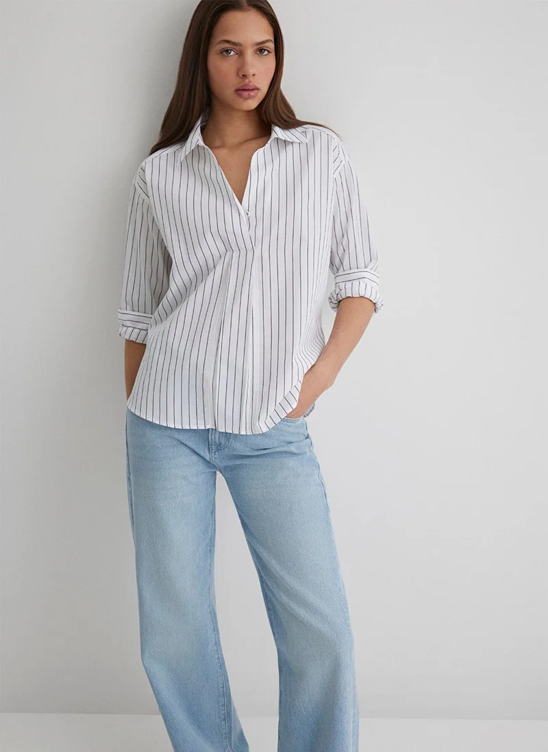 مافي قميص مخطط فحم