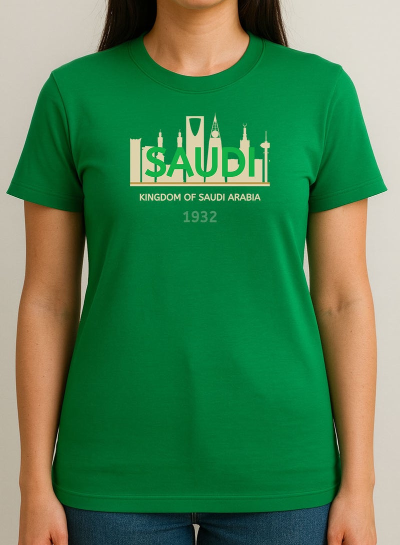 لوحة تيشيرت قطن لمناسبة اليوم الوطني السعودي أو للفخر بالانتماء للوطن في كل الأوقات للرجال والنساء - Image 3