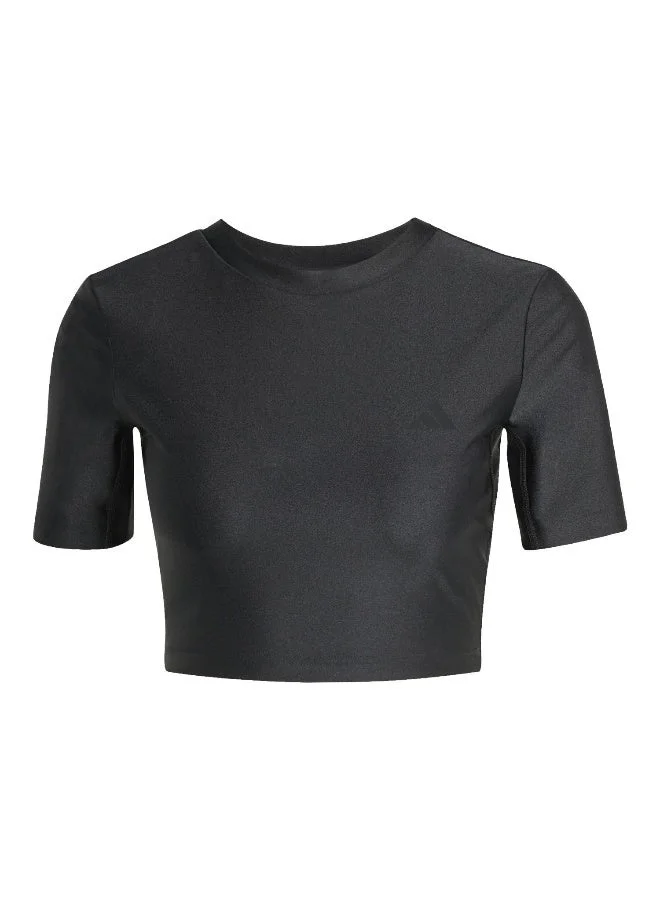 اديداس تيشيرت نسائي أسود بأكمام قصيرة