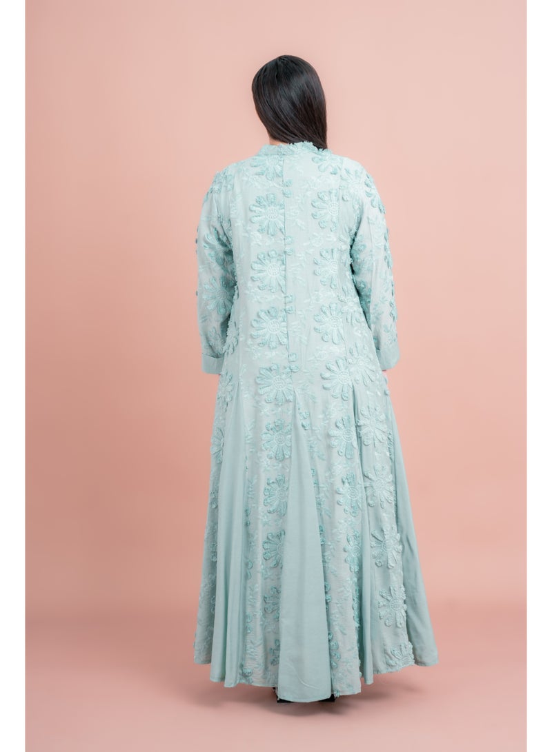 اكسا جلابية مطرزة بتلات ناعمة - Image 2