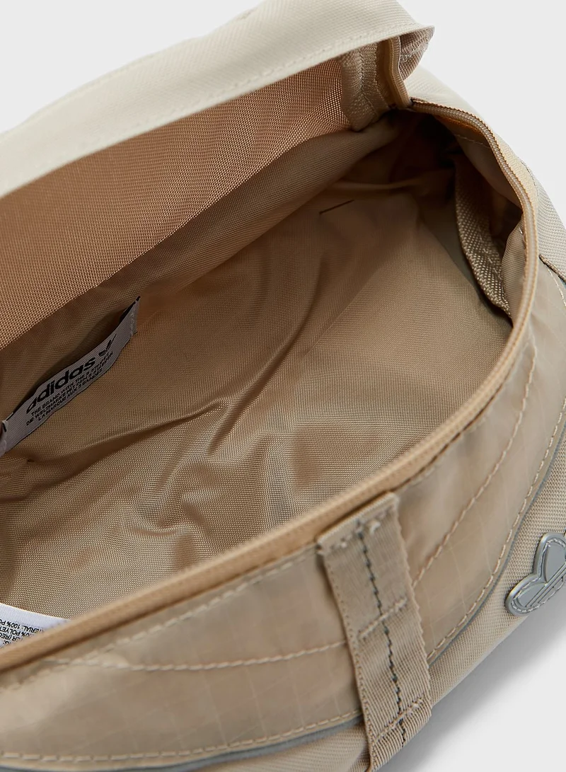 adidas Originals Essential Waistbag