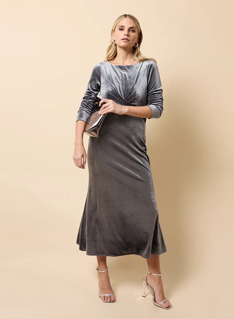 Little Mistress Crew Neck Long Sleeve Maxi Dress