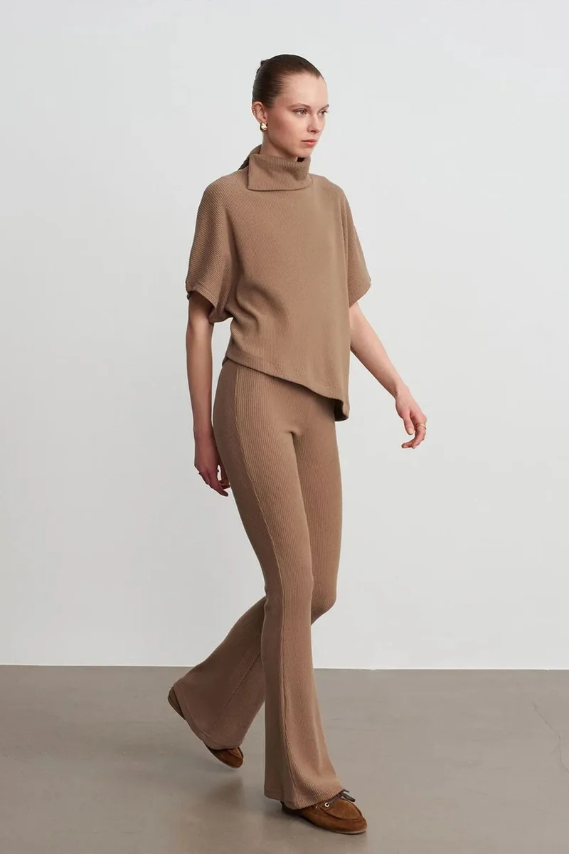 DILVIN High-Waist Flare Knit Pants