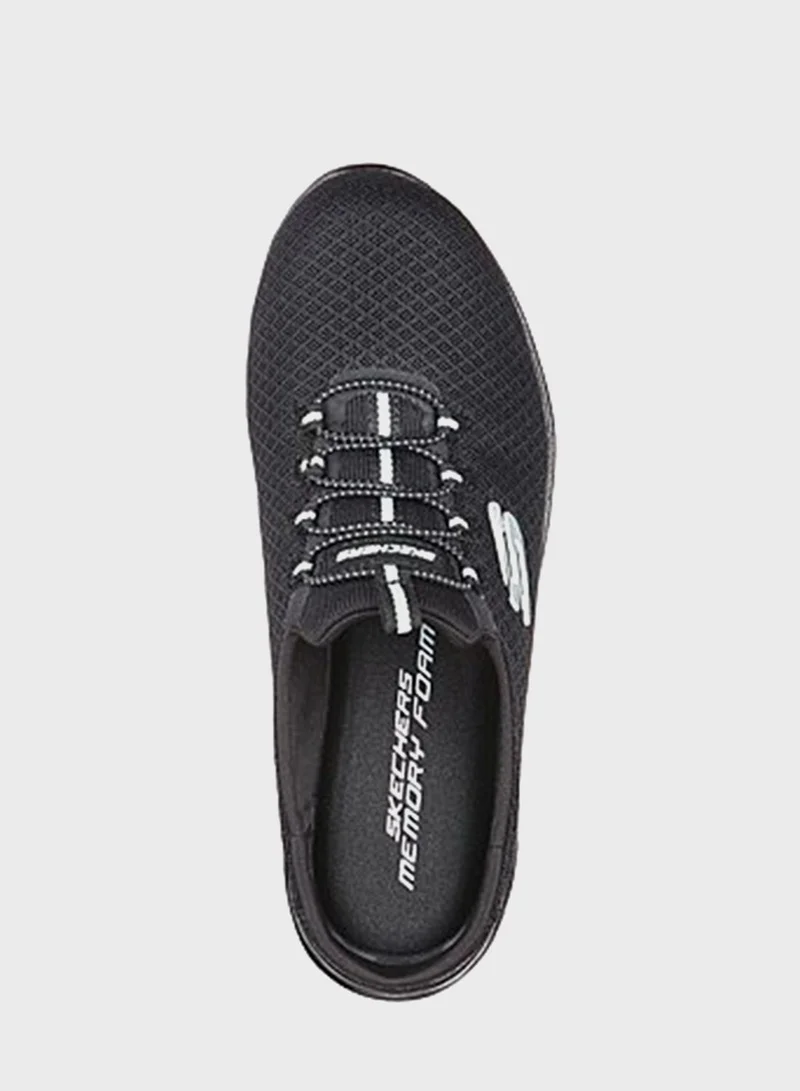 SKECHERS Summits
