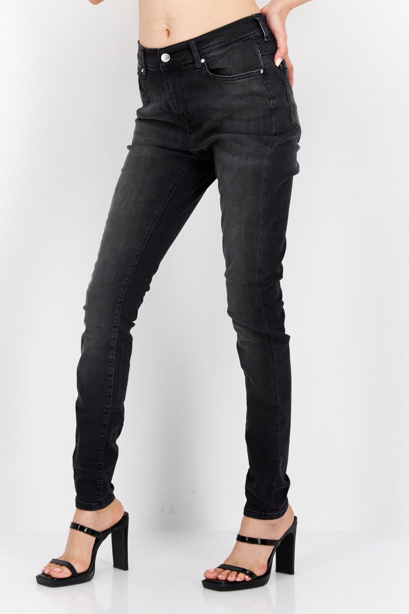 Only Carmakoma Women Skinny Fit Stretchable Washed Denim Jeans, Black - Image 2