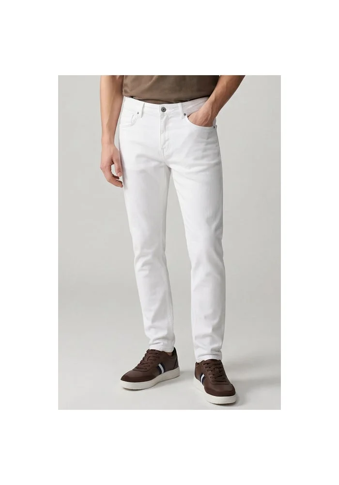 Solid Skinny Fit Jeans with Button Closure