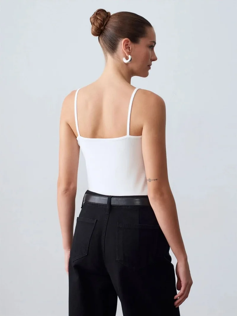 Dilvin DILVIN Slim-fit Sleeveless Square-neck Blouse