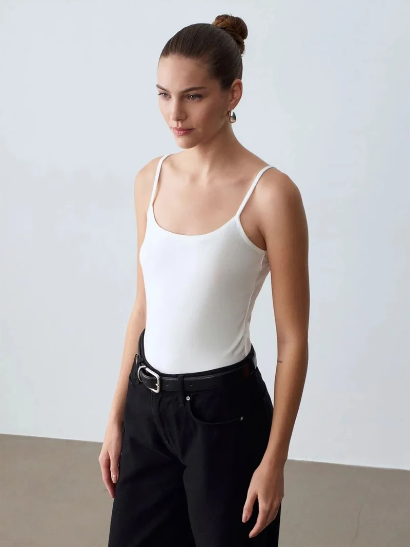 Dilvin DILVIN Slim-fit Sleeveless Square-neck Blouse