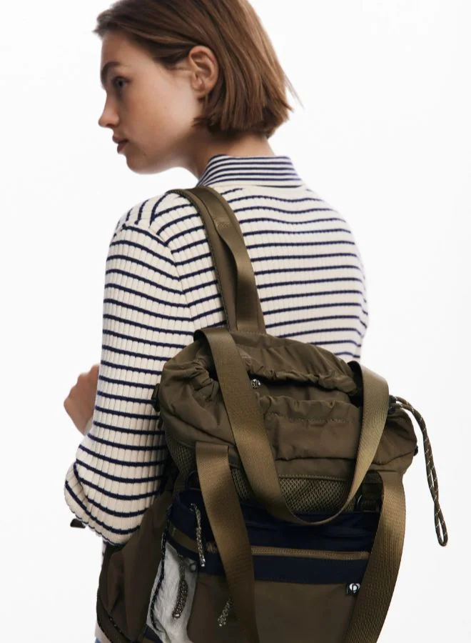 ديسيجوال حقيبة ظهر كبيرة قابلة للتوسيع من النايلون