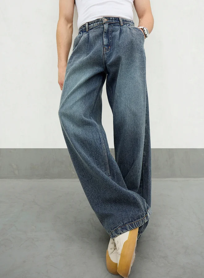 ساسافراس Sassafras Men Blue Mid Rise Washed Front Dart Wide Leg Jeans