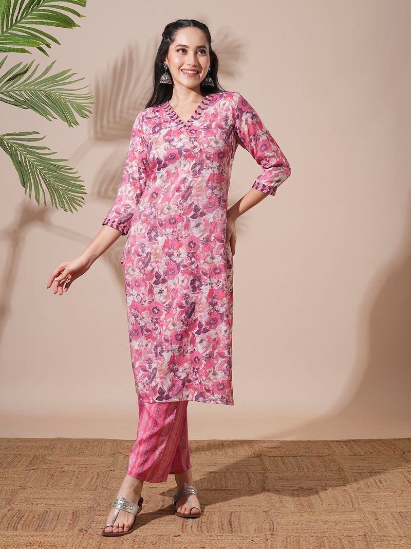 globus Globus Women Floral Print V-Neck Straight Kurta With Trousers  - Image 1