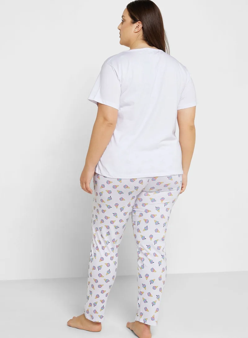 جينجر بلس طقم بيجاما بطبعة جرافيك (تيشيرت + بنطال)