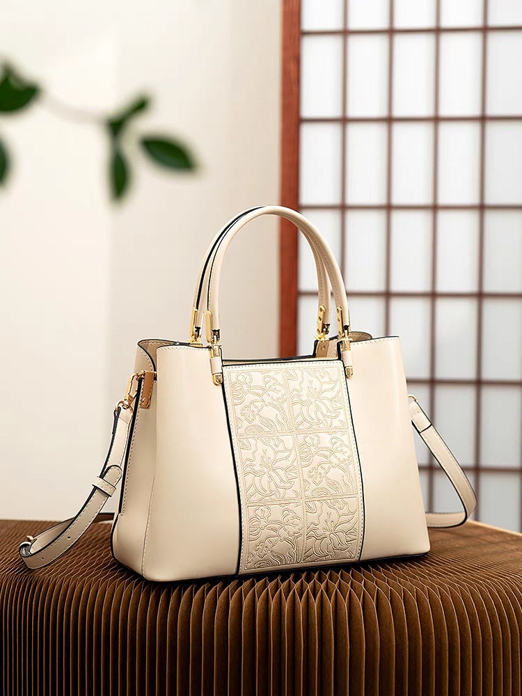 High-End Genuine Leather Women'S Bag Embroidered National Style Middle-Aged Women'S Bag Mother'S Large Capacity Portable Crossbody Bag - Image 1