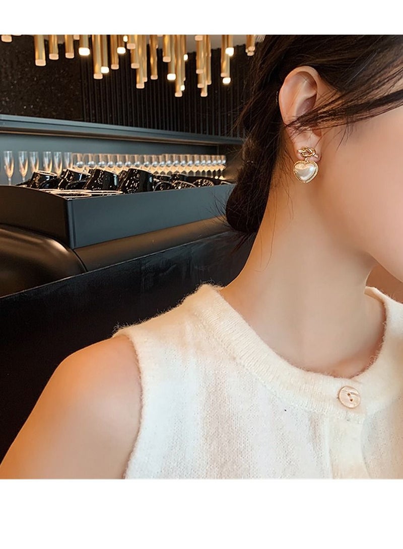 MissTiara S925 silver needle Metal Knotted Heart Pearl Earrings - Image 4