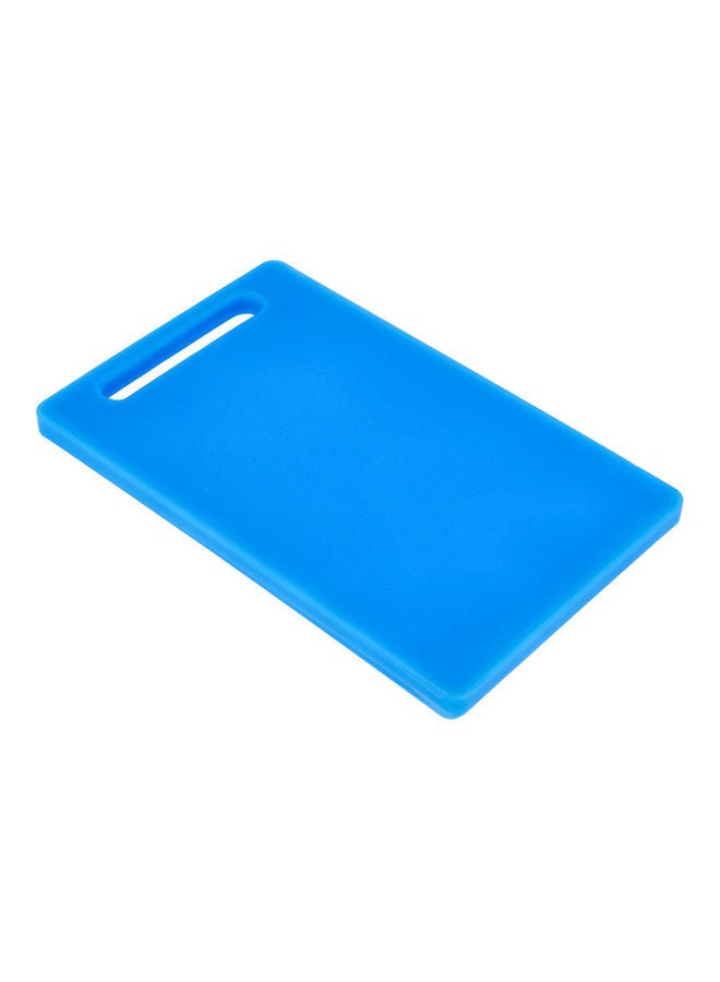 Royalford Classic Cutting Board, Polyethylene, Rf10283 - Chopping Board - Non-Absorbent, Odorless & Non-Toxic - Crack/Chip Resistant - Easy Grip Handle Blue 40x25x2cm - Image 3