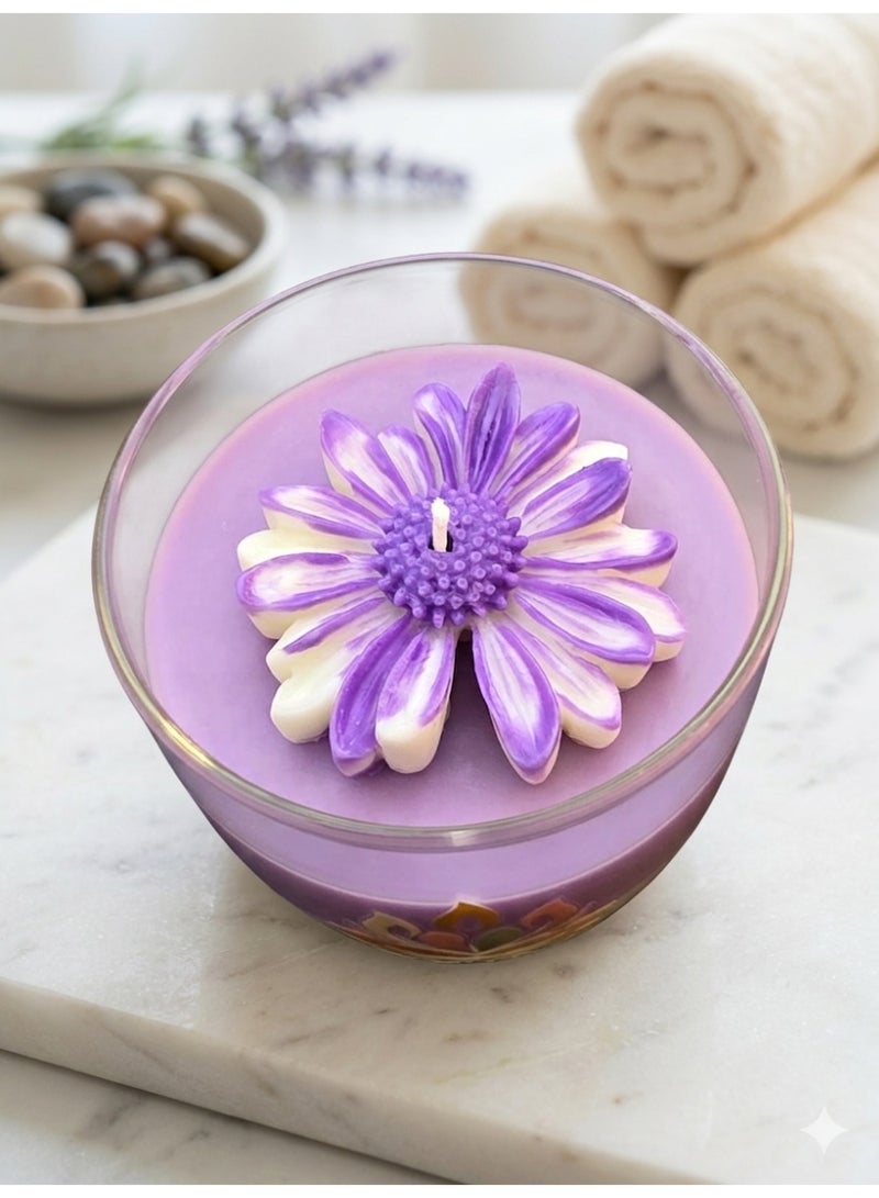 شمعة معطرة باللافندر المزهّر بطبقات في وعاء زجاجي - Image 3