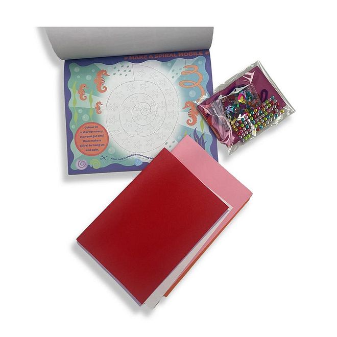 Crayola Under the Sea Reward Chart & Craft Activity Kit, Promotes Creativity, Goal Setting, Fun & Educational, 5 Years+ - 169 Pieces - Image 2