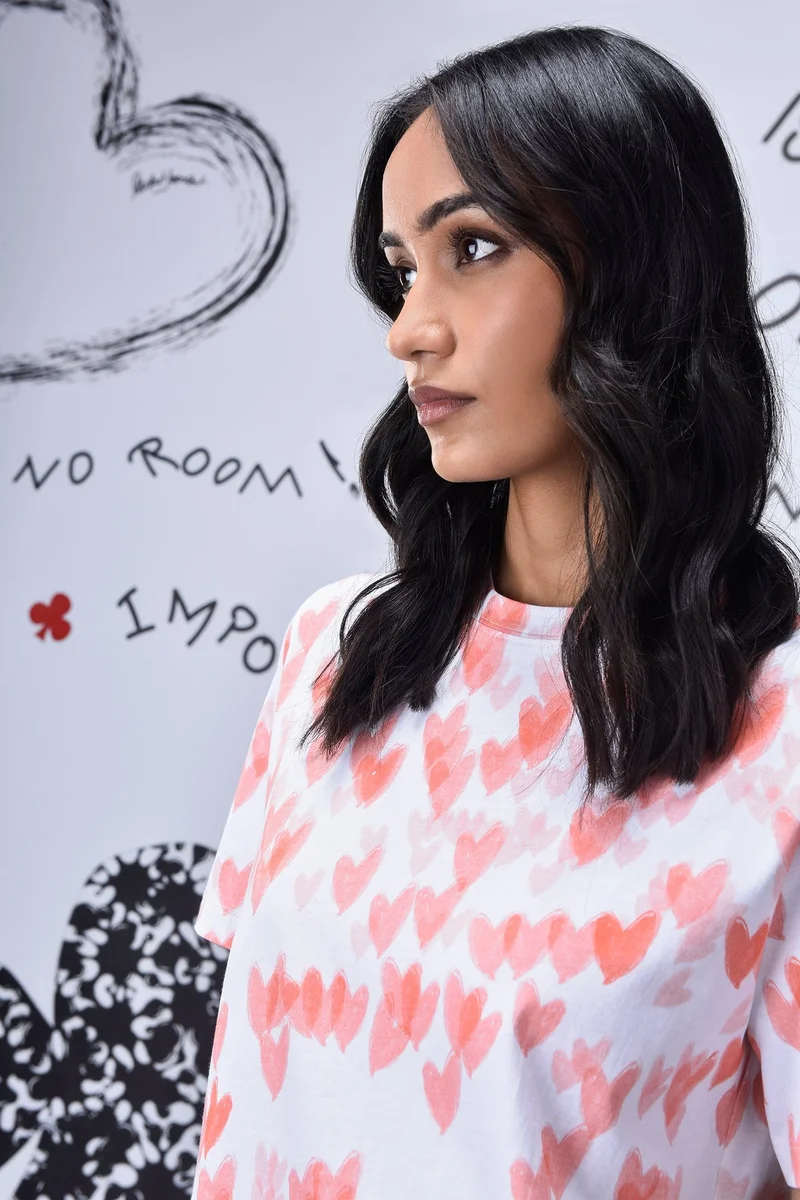 Genes Lecoanet Hemant تيشيرت قطن جيرسي فردي بلون الخوخي المرجاني بطبعة قلب