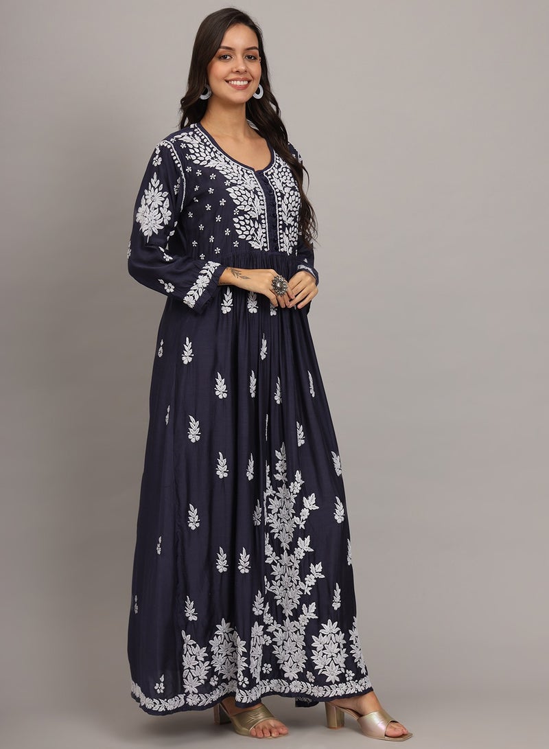 الايا جلابية شيكاري مطرزة يدويًا من الموسلين - Image 5