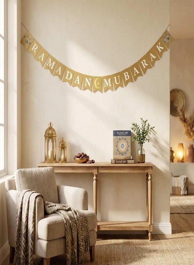 لافتة من الخيش مكتوب عليها "رمضان مبارك" لتزيين المنزل، مزينة بزخارف الهلال والنجوم، لتزيين رف المدفأة. - Image 5