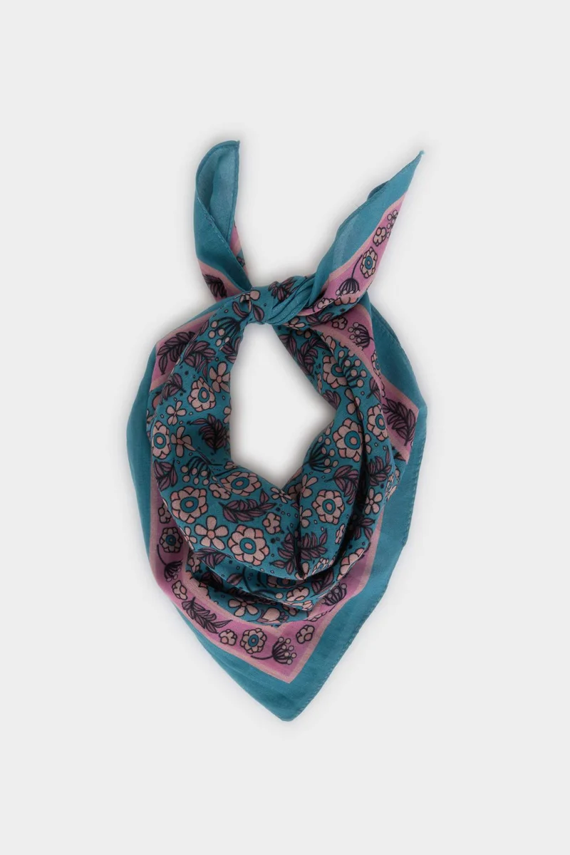 Woman Printed Bandana