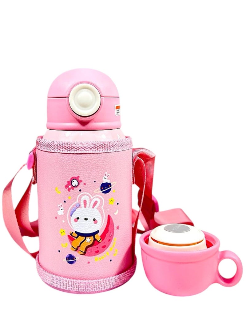 يو كيه آر زجاجة مياه UKR 2 في 1 على شكل أرنب وردي - قارورة معزولة من الفولاذ المقاوم للصدأ سعة 550 مل للأطفال | زجاجة مياه مقاومة للتسرب سعة 18 أونصة مع كوب وحقيبة للمشروبات الساخنة والباردة - مثالية للمدرسة والحضانة - Image 1