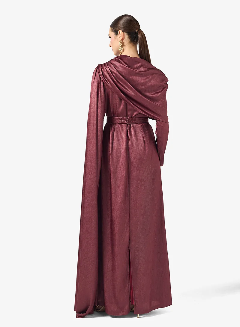 خزانة فستان سهرة بذيول