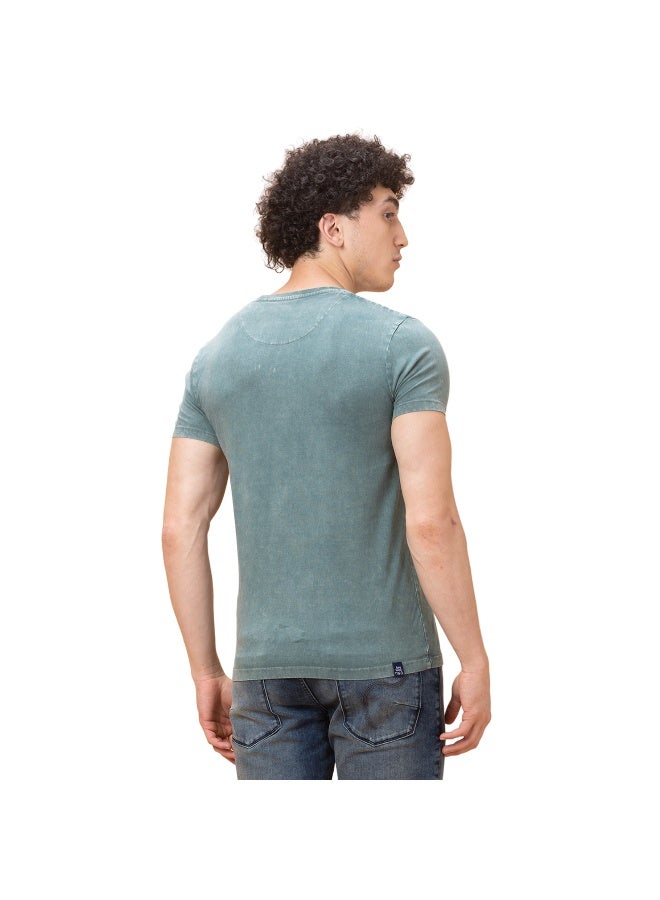 Being Human تي شيرت رجالي بأكمام قصيرة و ياقة دائرية باللون الأخضر الداكن - Image 3