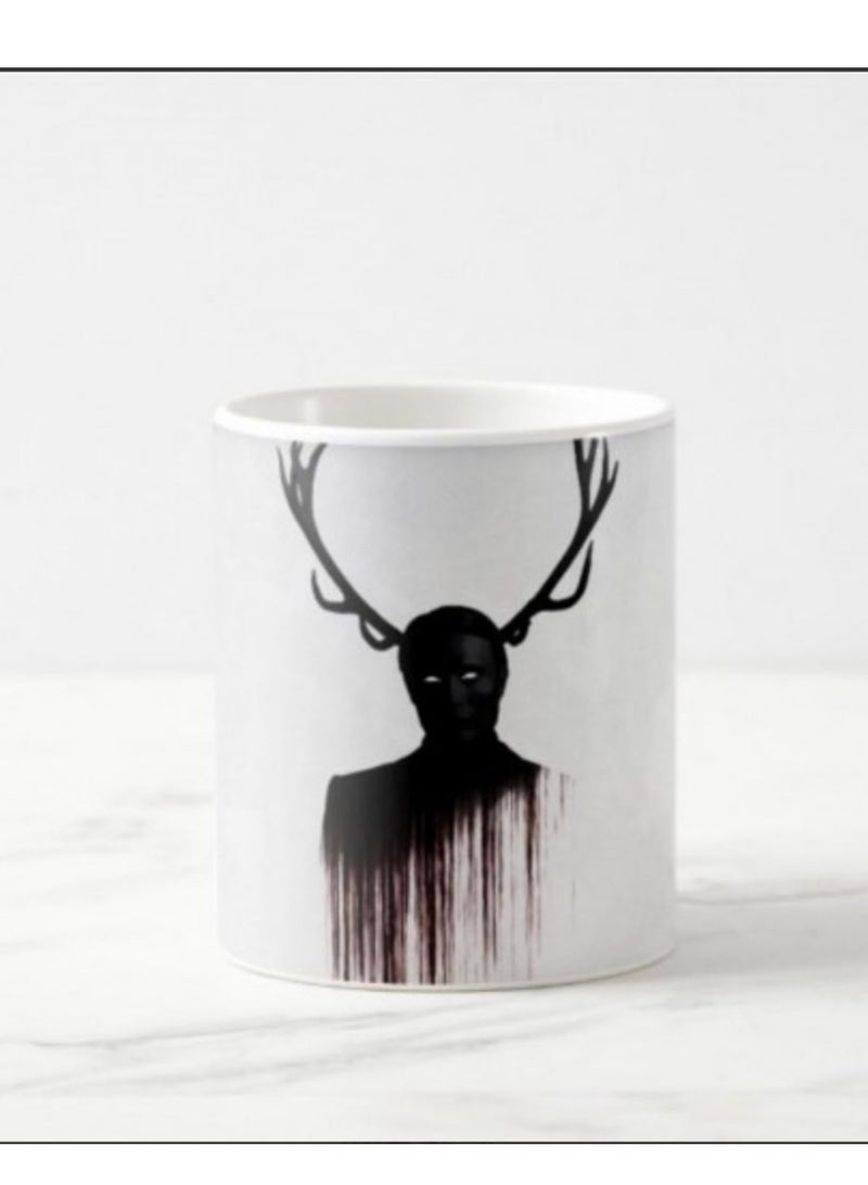 حكاية شمعة مج من السيراميك بطبعة تصميم "مسلسل هانيبال" بلون أبيض - Image 1