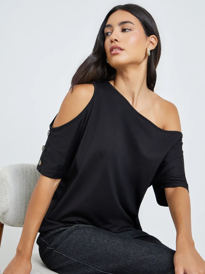 Styli Styli Black One Shoulder Short Sleeve Top