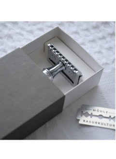 Muhle MÜHLE TRADITIONAL R41 Double Edge Safety Razor (Open Comb) For Men - Perfect for Every Day Use, Barbershop Quality Close Smooth Shave  - Image 3