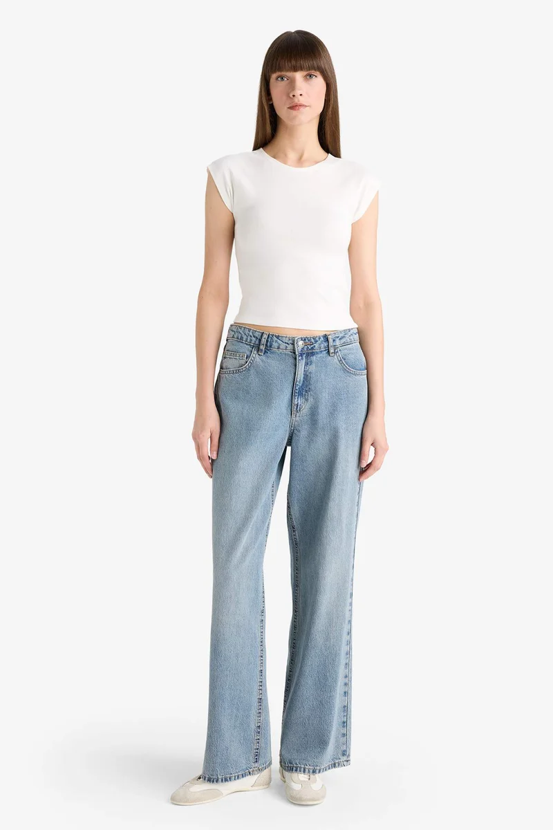 ديفاكتو Slim Fit Crew Neck Basic Modal T-Shirt